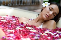 A warm aromatic bath to relieve neck pain